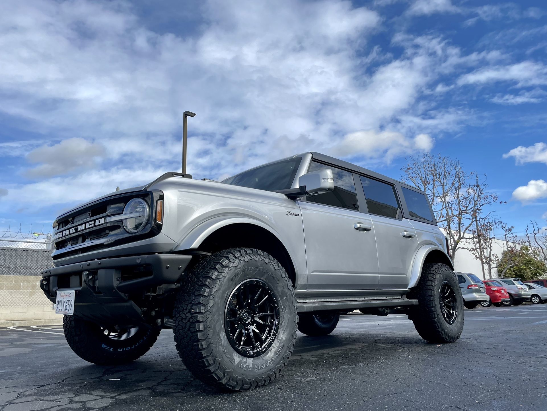 Fuel 17x8.5/17x9 6x139.7 w/ BFG K02 285/70/17 Tires (Brand New Set of 4) * Free Mount & Balance*