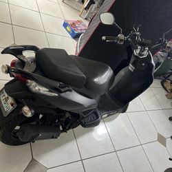 2021 Kymco Super 8