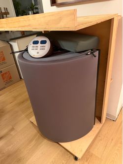 Sunlighten Solo Sauna portable with cart