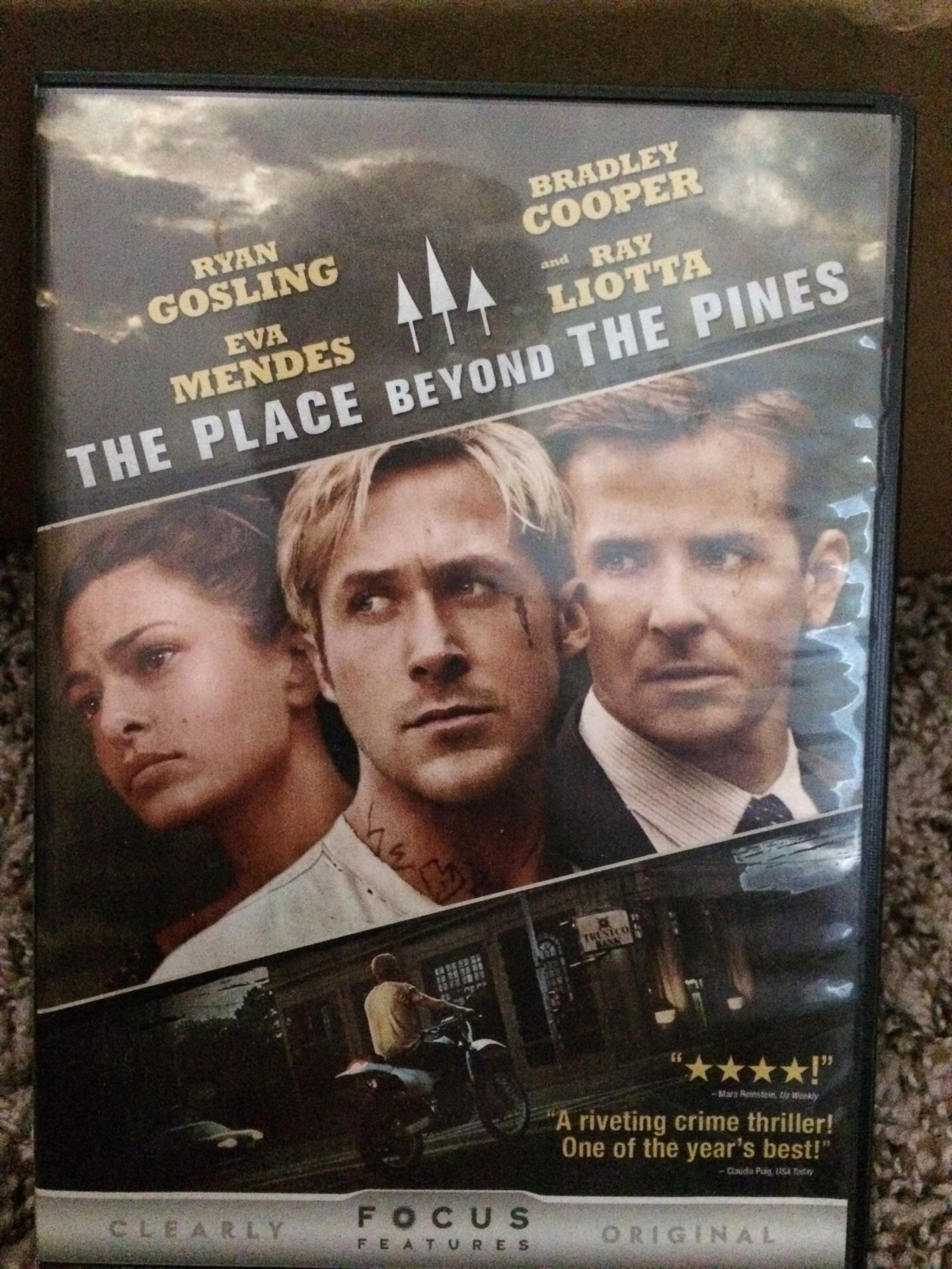 The Place Beyond the Pines dvd movie Gosling Mendes Cooper