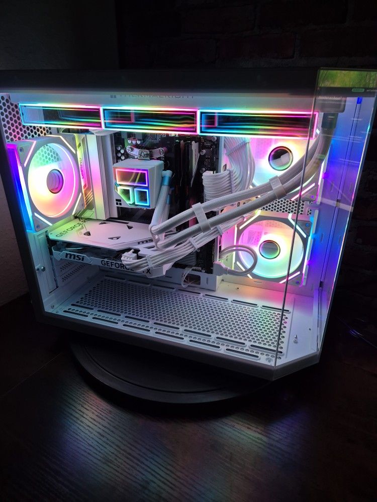 WHITE Gaming Pc Rtx 4060 Amd DDR5 New