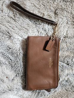 Coach Wristlet Tan