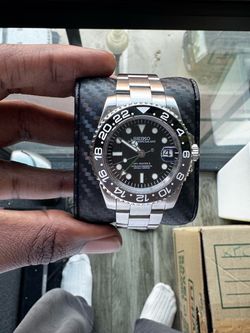 Seiko Mod GMT “Bruce Wayne” — Black & Gray Bezel — reasonable offers considered