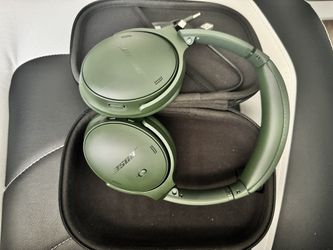 BOSE QuietComfort ヘッドフォンCypress Green Bose QuietComfort Wireless Noise Canceling Over-The-Ear