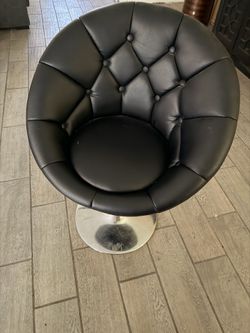 Full 360 makeup chair