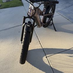 EBIKE BRAND NEW NEVER USED PUCKIPUPPY PRO