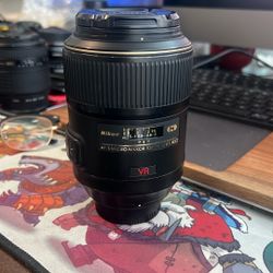 Excellent Nikon AF Micro 105mm/2.8 G ED VR lens