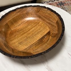 Rustic Natural Wood Bowl (Live-Edge Style)