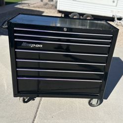 Snap On 40 inch rolling tool box with seven drawers