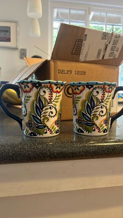 8 Beautiful Coffee Mugs - Mint Condition, Never Been used
