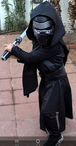 Boys Disney Kylo Ren Costume Size 5/6 With Mask