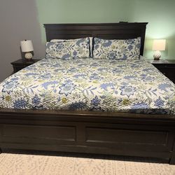 King Bed Frame With 2 Nightstands and Mirror