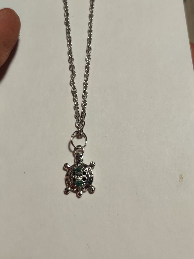 turtle double emerald white sapphire necklace 