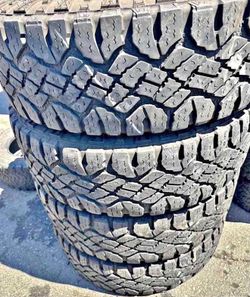 285/75/18 Goodyear 🌟🌟 Vendo un set de llantas con 80% de vida las 4 🌟🌟🤩