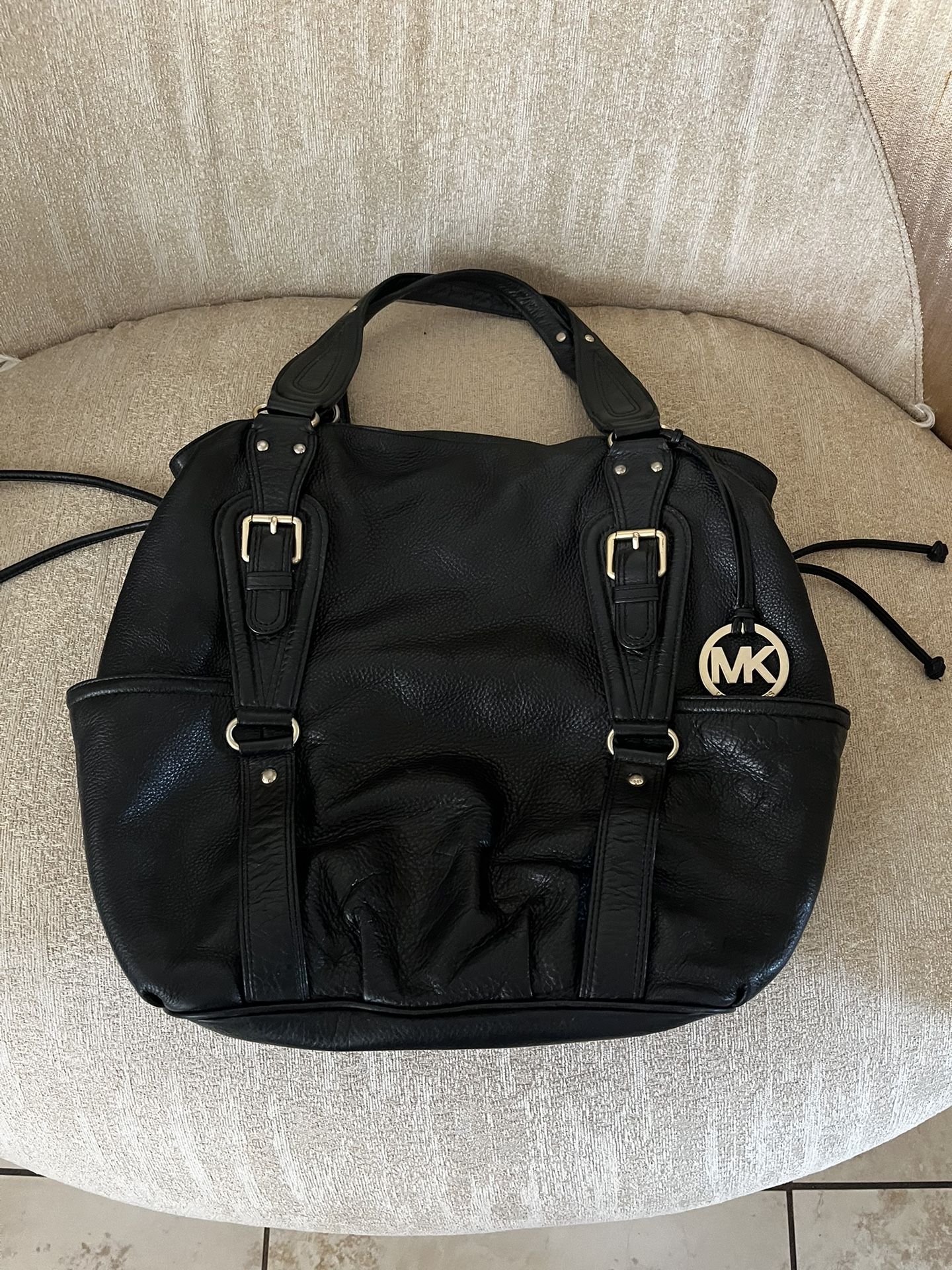 Micheal Kols Hang Bag Original Great Condition