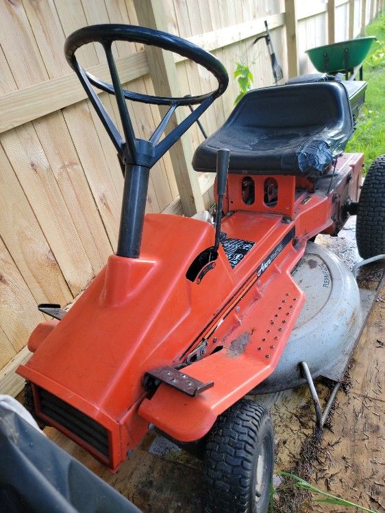 Tractor Ariens Riding Lawn Mower 