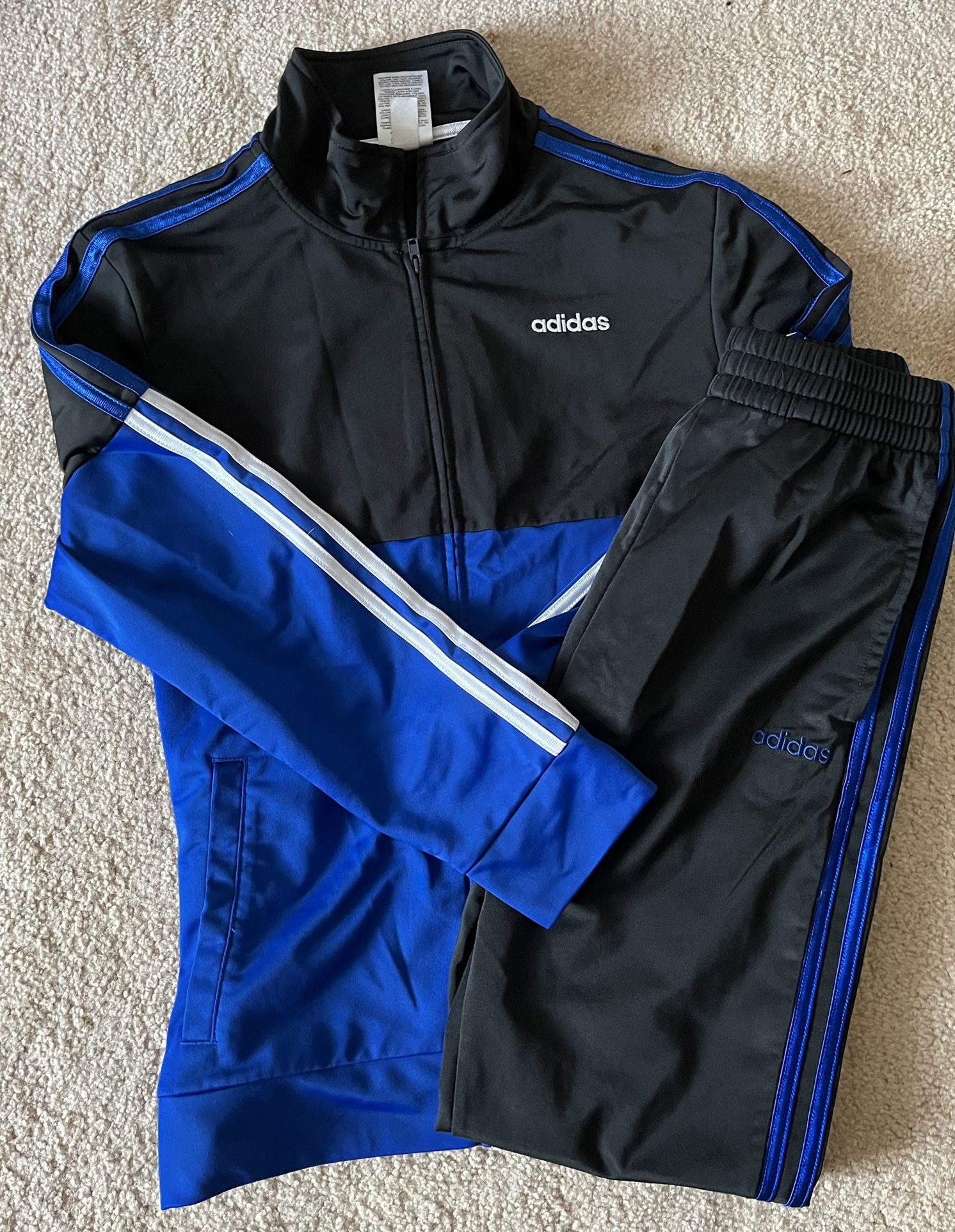 Kids Adidas Set Size: L/ 14-16 