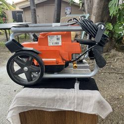 Husavarna Power Washer PI/ 2000