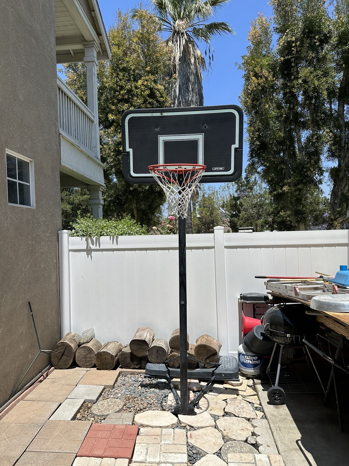 Free standing Basketball hoop