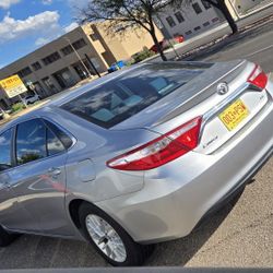 16' Toyota Camry 