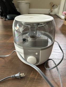 Used Amazon Basics Ultrasonic Cool Mist Humidifier with Essential Oil Diffuser and Nightlight, Knob Control - 2 Liter, White