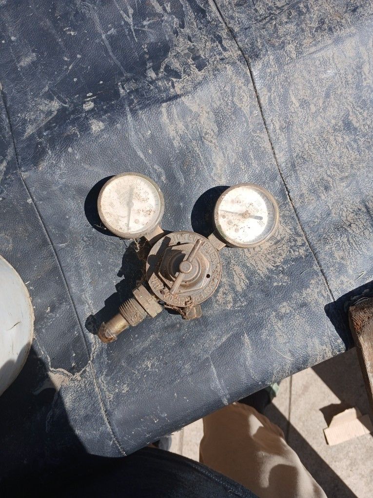 oxygen regulator