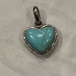 Faux Tourquise Pendant.  But Still A Cute Little Pendant. Silver    