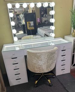 Vanity Bluetooth Light Up Drawers 