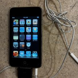 iPod 8g Charger And Headphones 