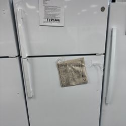 GE Garage Ready 22 Cu.ft Top Freezer Refrigerator 