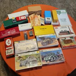 Kit Bash Scale Models/Model Trains/Buildings Lot