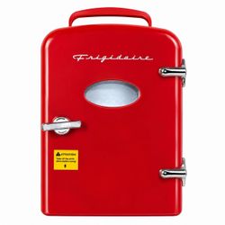 Frigidaire Red Retro Mini Fridge 6 Can 4L Portable Cooler