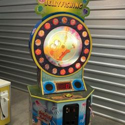 SpongeBob Jellyfishing SEGA Redemption Arcade Game! Money Maker!  $449  Use hand-I-coordination to stop SpongeBob to try to win the most points! Needs