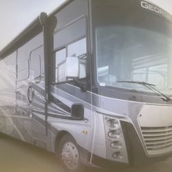 2022 GERGETOWN  7 SERIES 36D