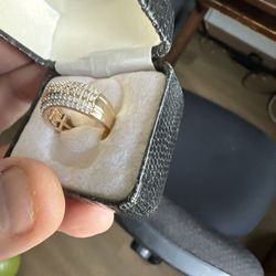 10k Gold And Diamond Band. 