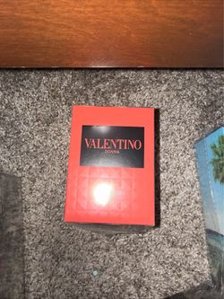 Valentino Donna Eau de Parfum 1.0 oz (30ml)  New Sealed in Box
