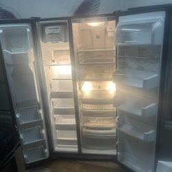 Ge  Stainless Steel Refrigerator 