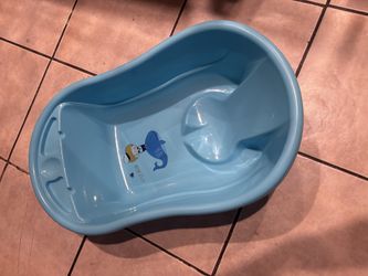 Baby bath tub