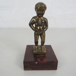 Vintage Bruxelles Brass Boy Peeing Figure Statue-Marble Base 4 1/2"
