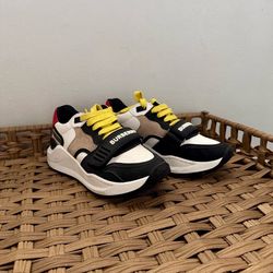 Burberry shoes