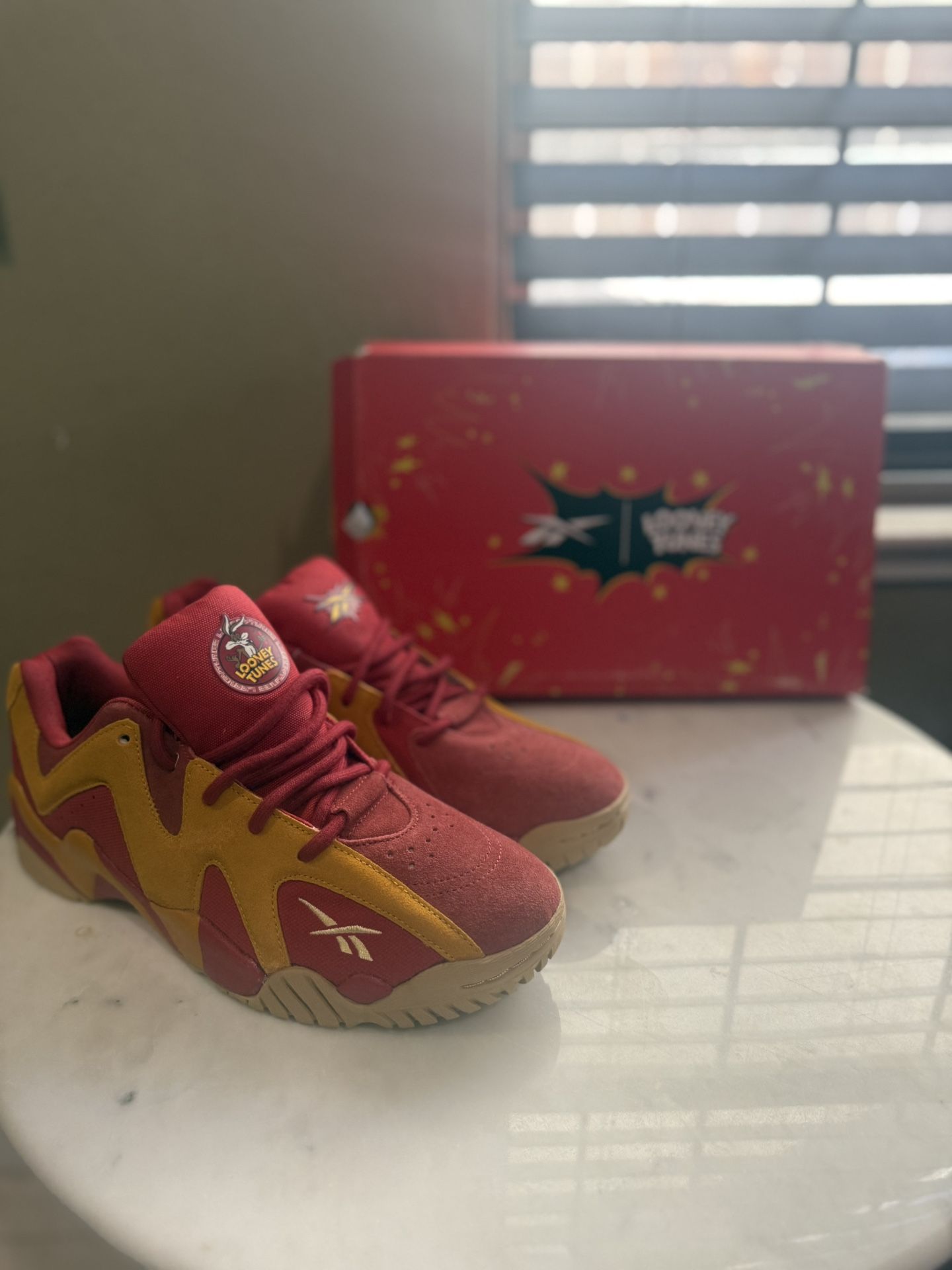 HURRIKAZE II LOW MEN REEBOK