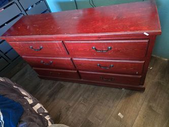 6 drawer dresser need gone asap