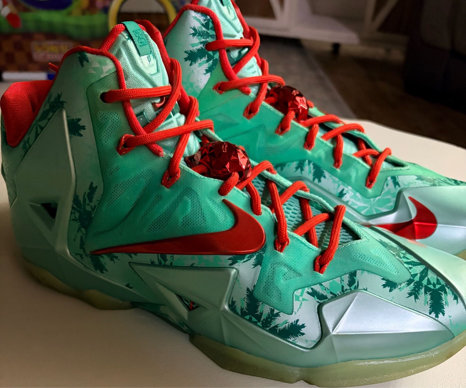 Nike LeBron XI Christmas