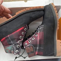New Timberland Boots Size 4