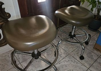 Adjustable stools