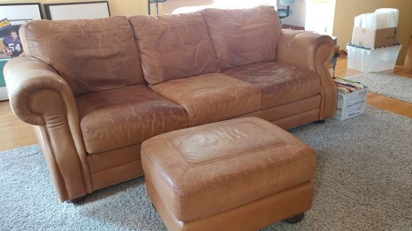 Nice Leather Couch Chair Ottoman For In Seattle Wa Offerup