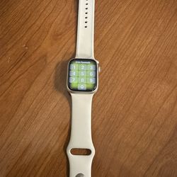 Series 8 Apple Watch With Charge