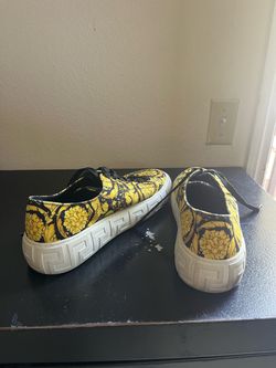 Versace Greca  sneakers- men’s size 13/Eu 46- made in Italy