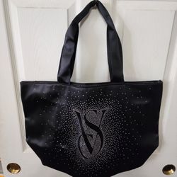 VS Front Bling zippered bag. 23.5 L x 13.75 deep handles measure approximately 9" long. Avondale