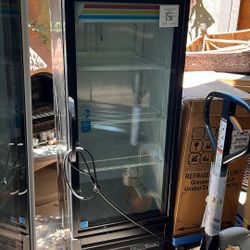Refrigerator- TRUE Glass Front NEW